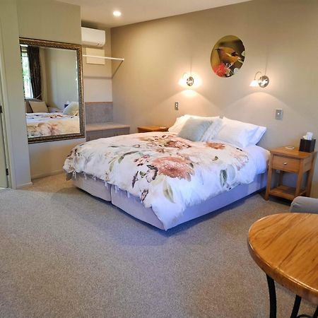 Blue Ridge Studios And Bed & Breakfast Te Anau Kültér fotó
